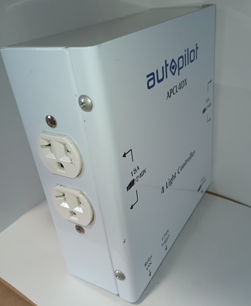 AutoPilot 4 Light Controller APCL4DX (120/240V) 4000 watt HID Controller