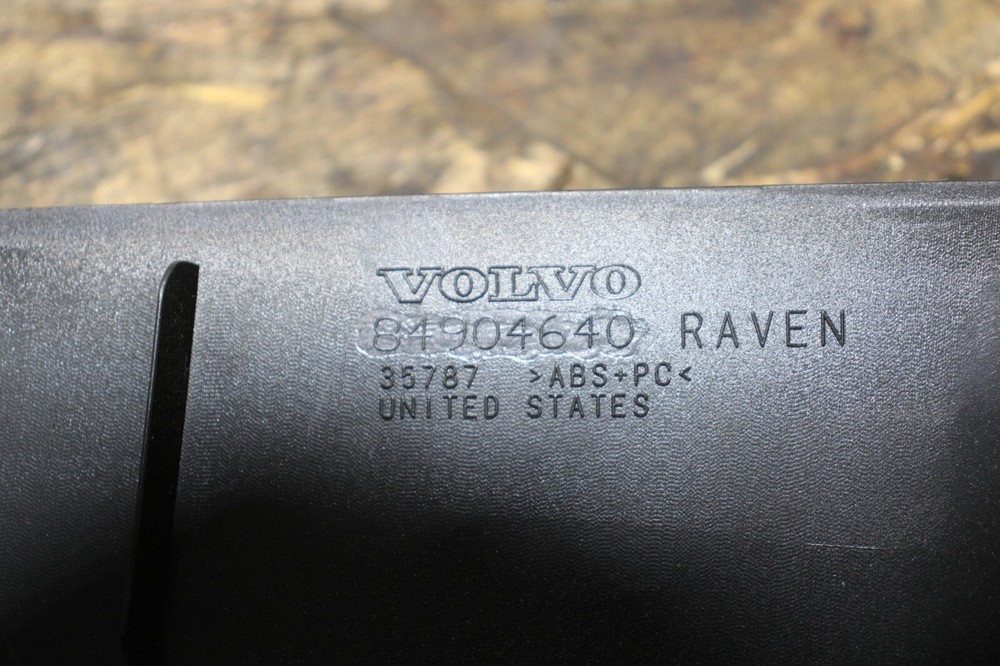 2019 Volvo VN/VNL Dash Panel Passenger Side