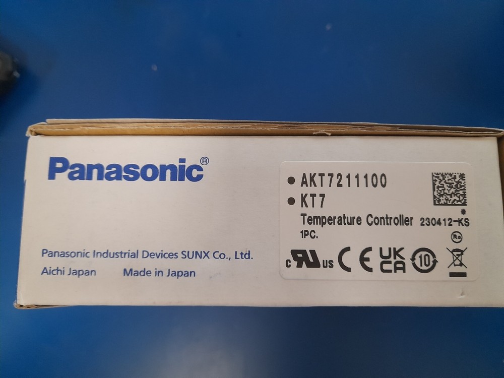 PANASONIC AKT7211100 Temperature Controllers