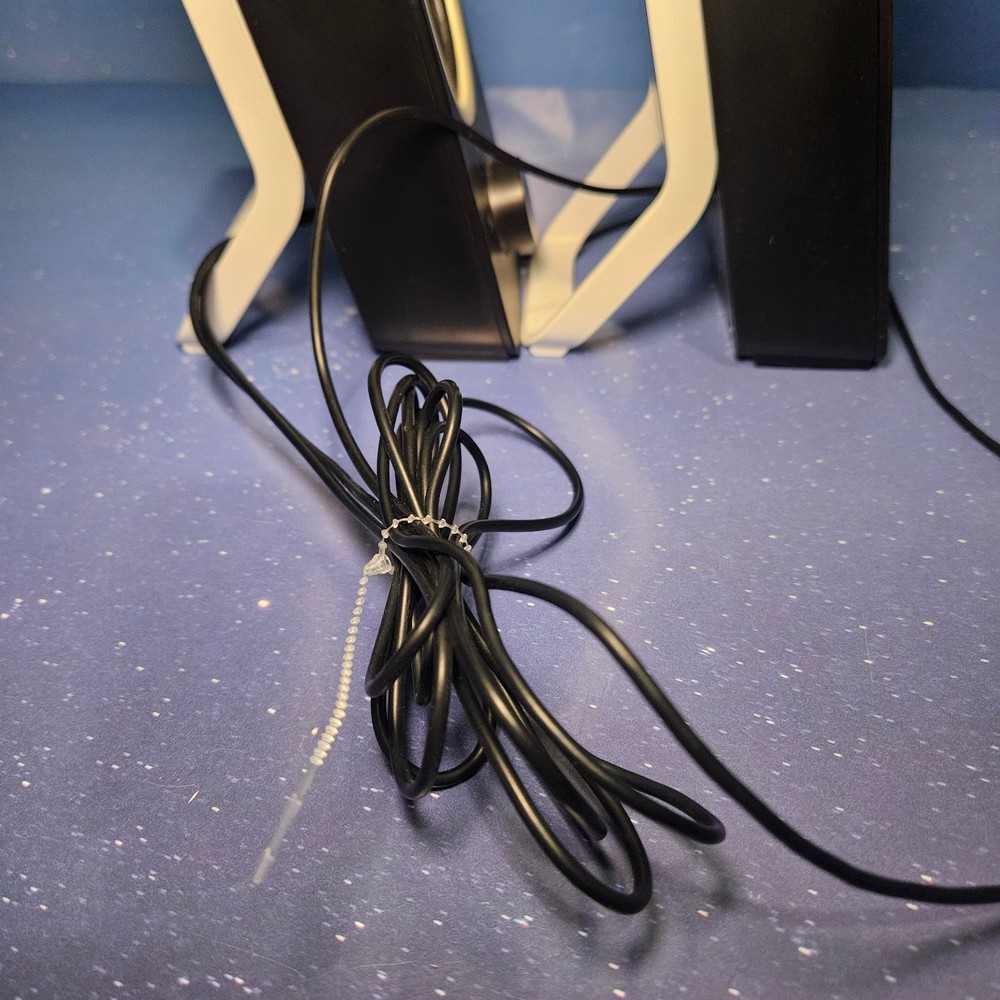 Logitech Z200 10W Multimedia Speakers does not include power cord
