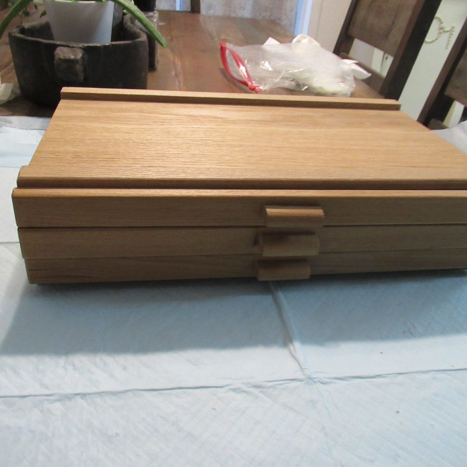 USART SUPPLY 3 DRAWER PAINTING ART CASE