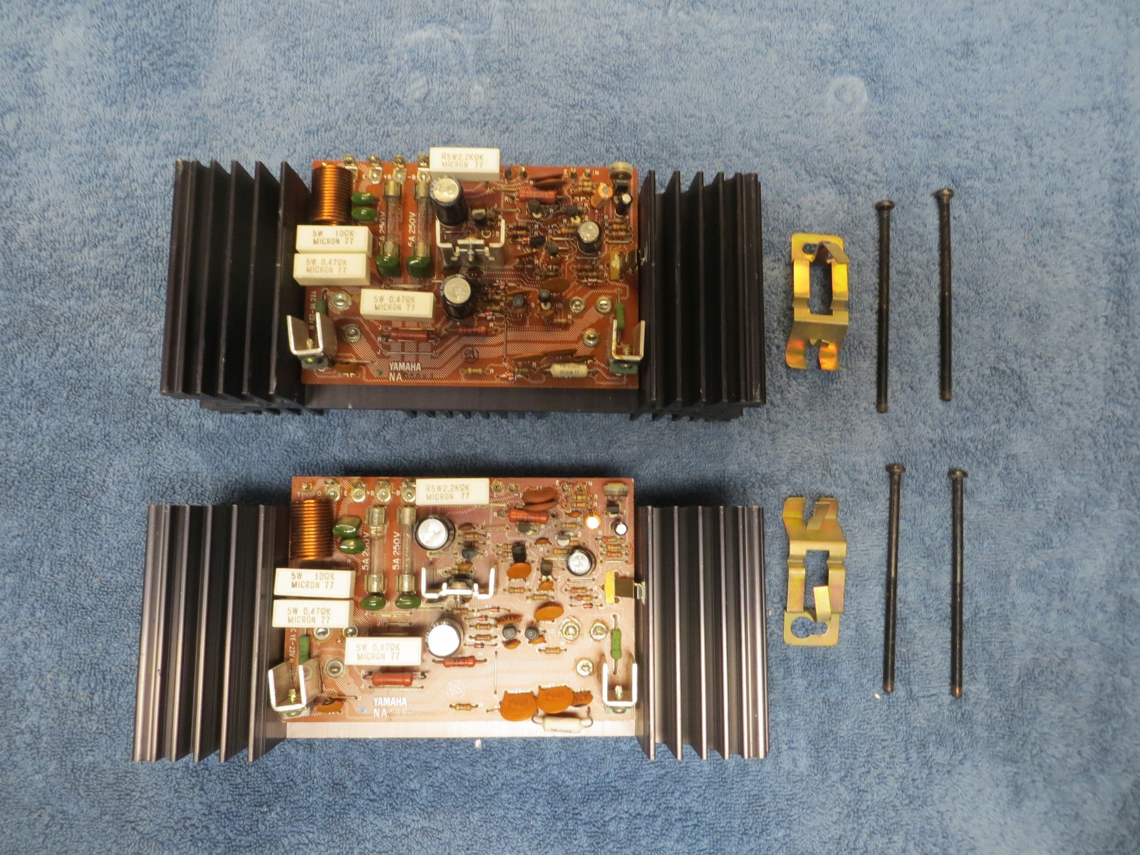 YAMAHA CR2020 STEREO RECEIVER MAIN CIRCUIT BOARD HEAT SINK & HARDWARE # NA06888