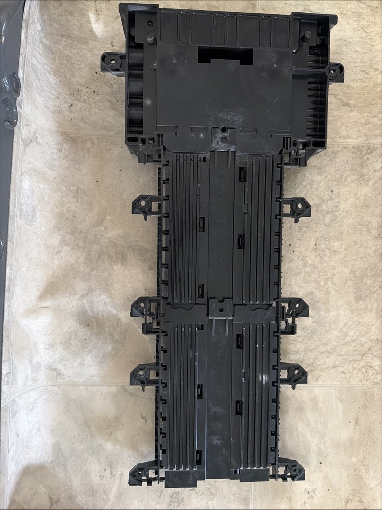 Square D QO140M200RB 200 Amp 20 Space/40 Circuits Panel Guts