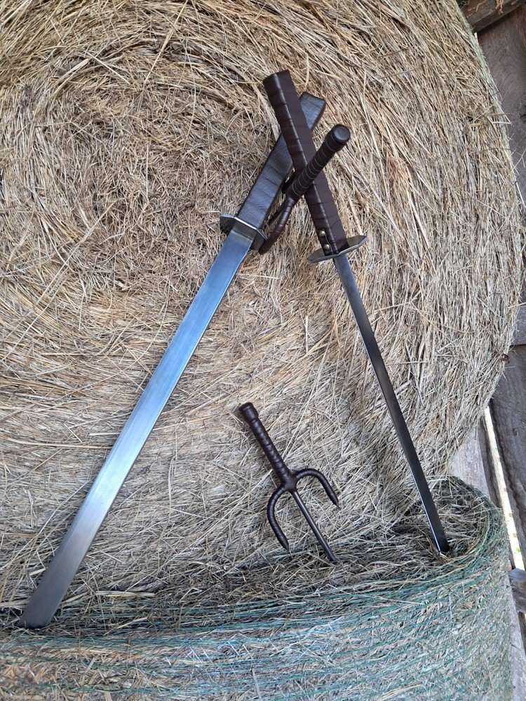 TMNT Custom Leonards Replica Ninjato Sord Set With Raphaels Sai Set.