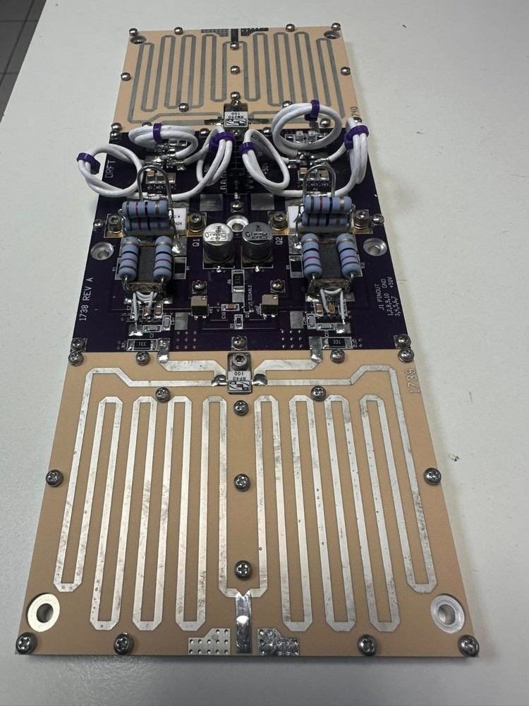 Pallet AMP 750W FM