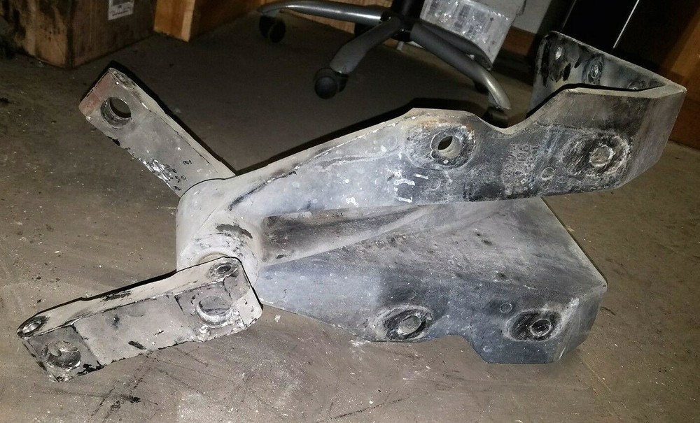 KENWORTH T2000 LEAF SPRING HANGER A85-1200-1