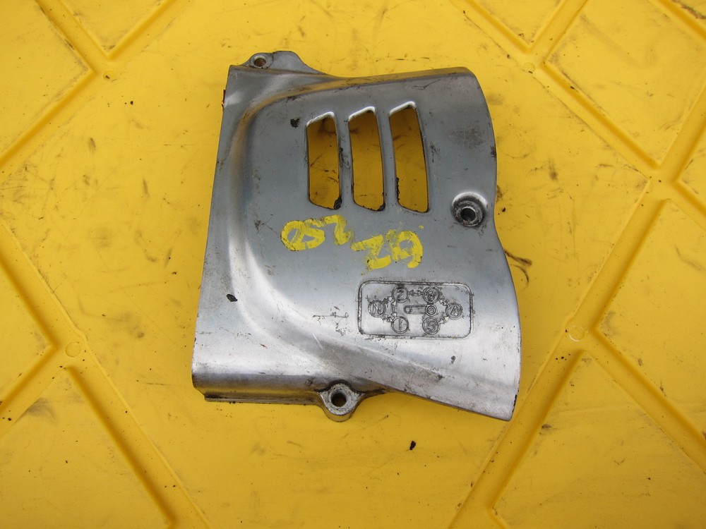 2002 Suzuki GZ250 OEM ENGINE SPROCKET COVER