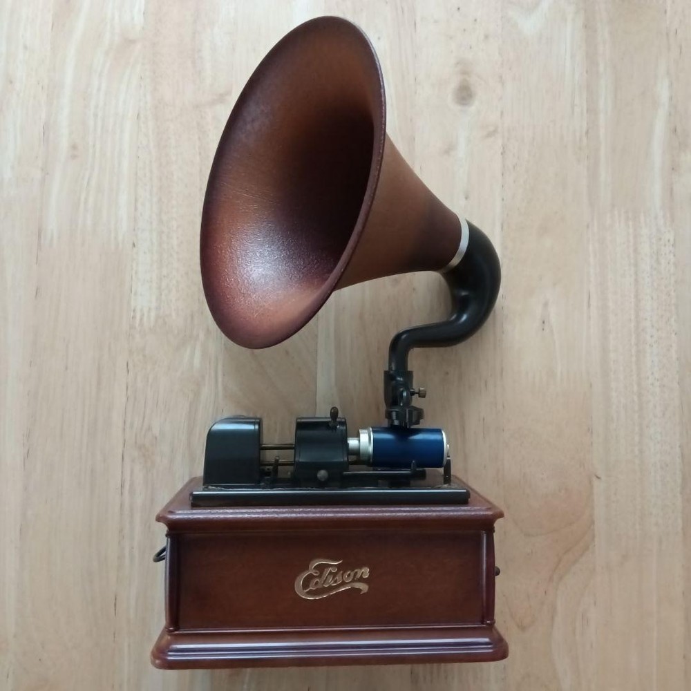 Edison Opera Gramophone-Shaped Music Box by Technics – Accessory Box