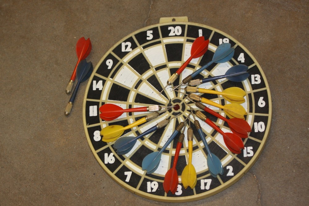 Dart Board Vintage