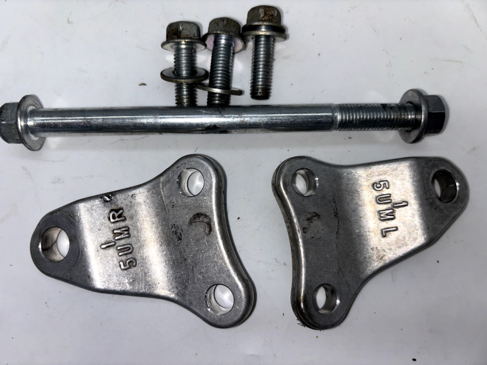 2012 07-13 YAMAHA WR250F BRACKET FRONT LOWER