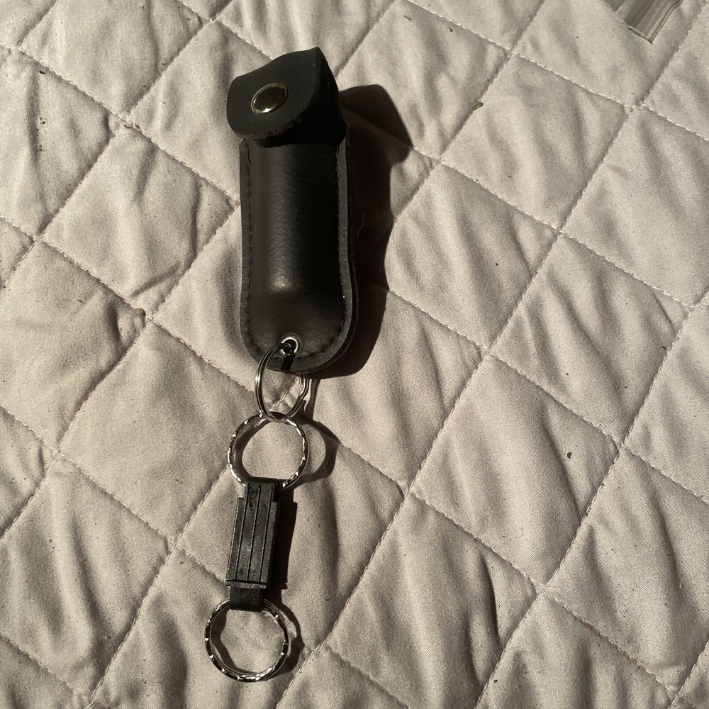 Smith & Wesson 3.62" Pepper Spray ORMD 0.5 oz Plus Key Chain Carrying Case.