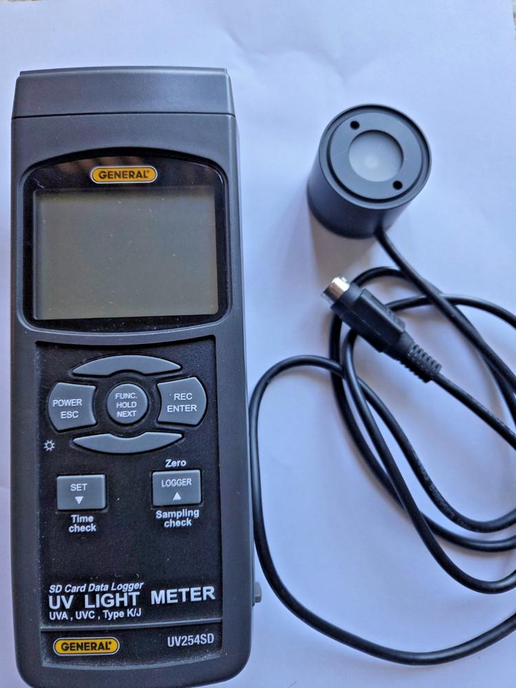 General UV254SD UVA & UVC Light Meter with Datalogging SD card