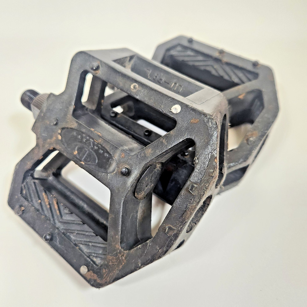 Gravity Games FS360 1/2" platform pedal set
