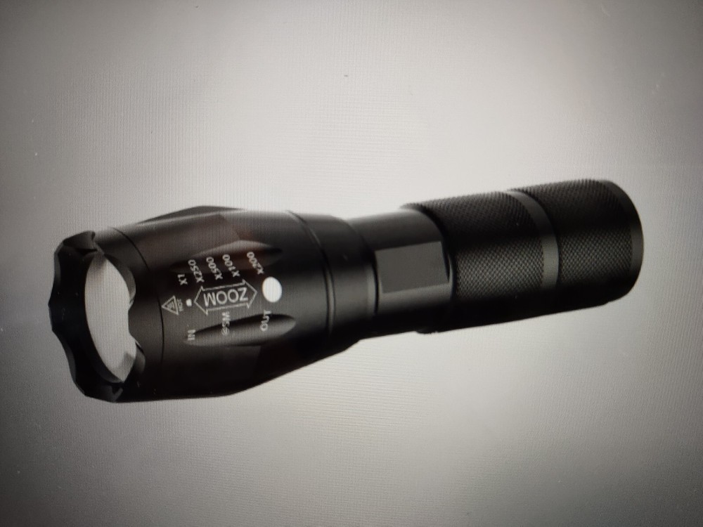 Super Bright Compact Durable Zoomable LED Tactical Flashlight