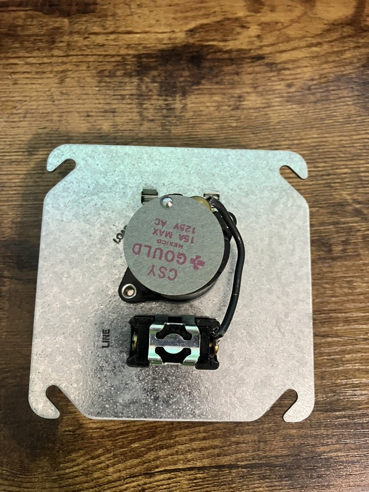 Gould Shawmut CSY Box Cover Unit 125V