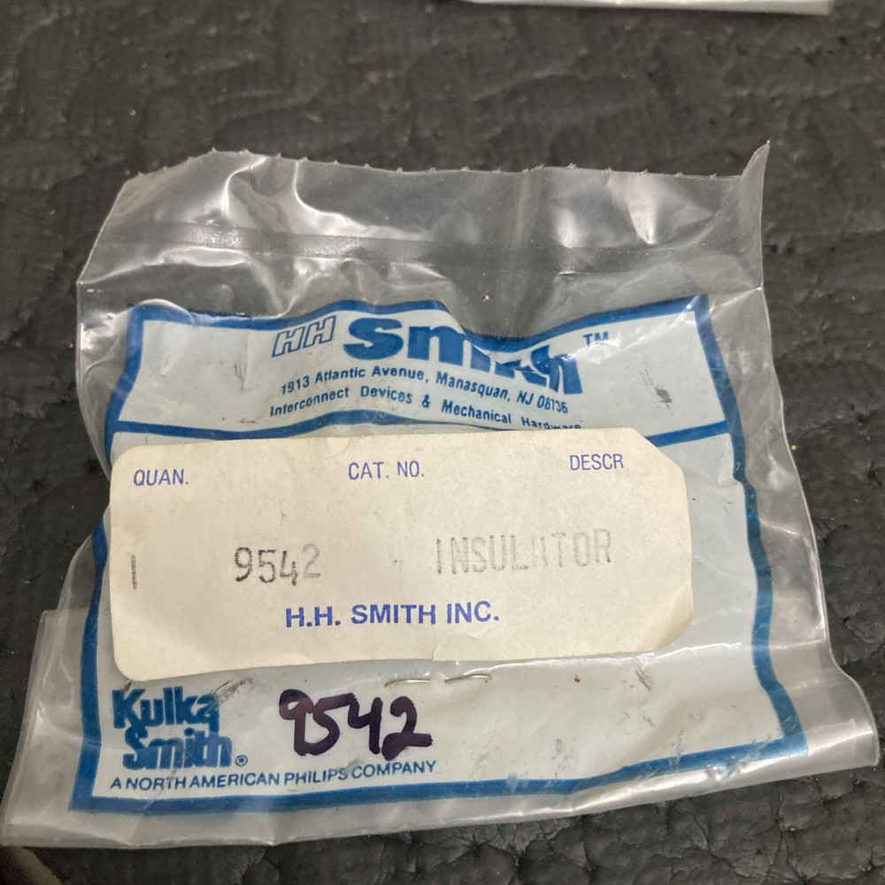 HH Smith 9542 Feedthru Insulator
