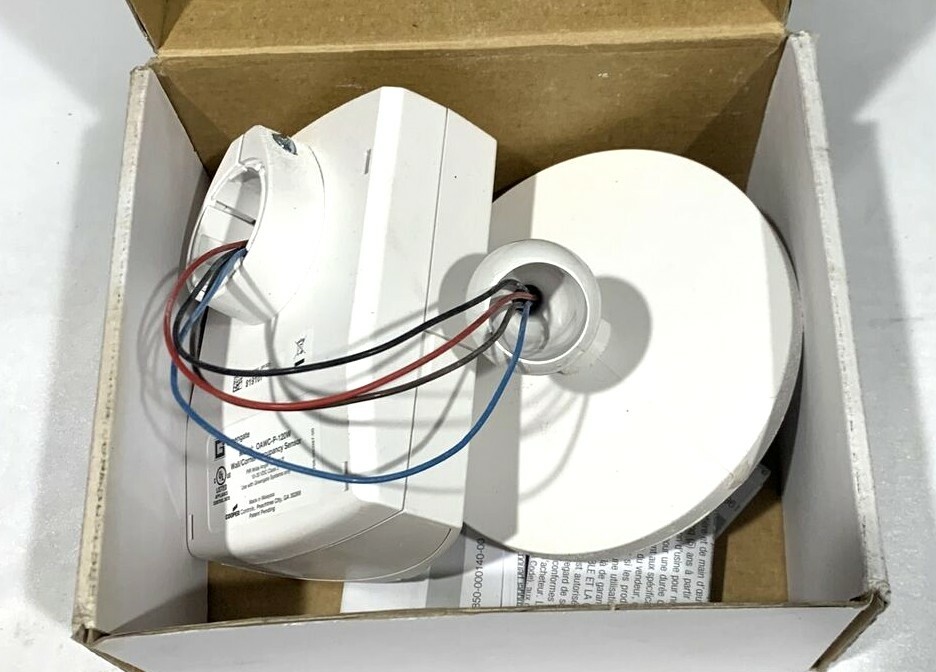 Cooper Greengate Wall/Corner PIR low Voltage Occupancy Sensor Wide Angle