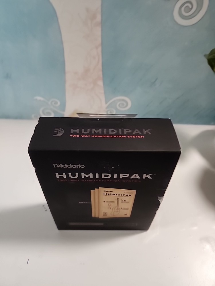 D'Addario Humidipak Two-Way Humidification System