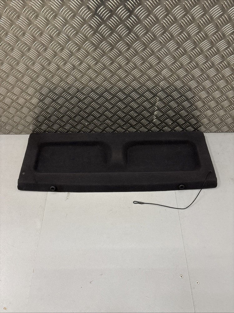 2003-2009 HYUNDAI GETZ PARCEL SHELF / LOAD COVER MISSING ONE STRAP RefB