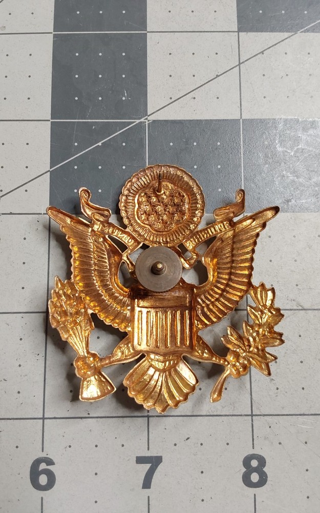 WWII US Army Officer Hat Badge Screwback