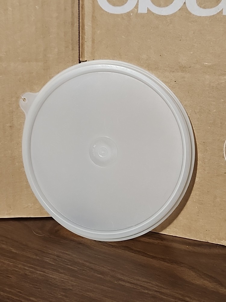 Tupperware Sheer Round "C" Tab Lid #227