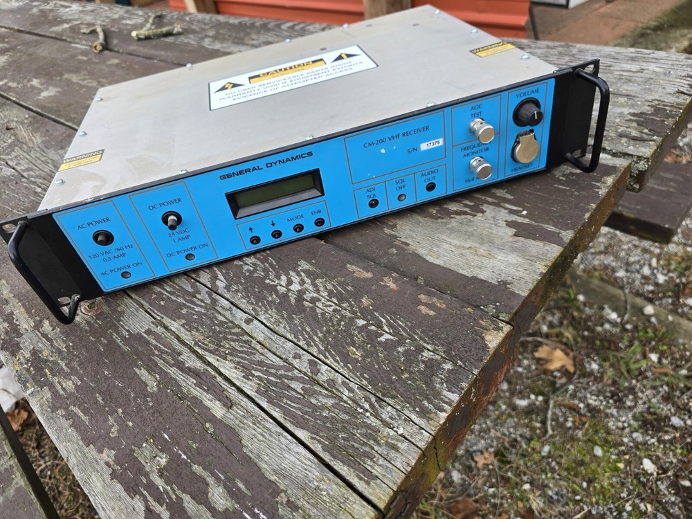 General Dynamics CM-200 VHF Receiver