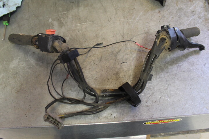 1985 SKIDOO FORMULA SS 462 HANDLEBARS HANDLE BARS #11176