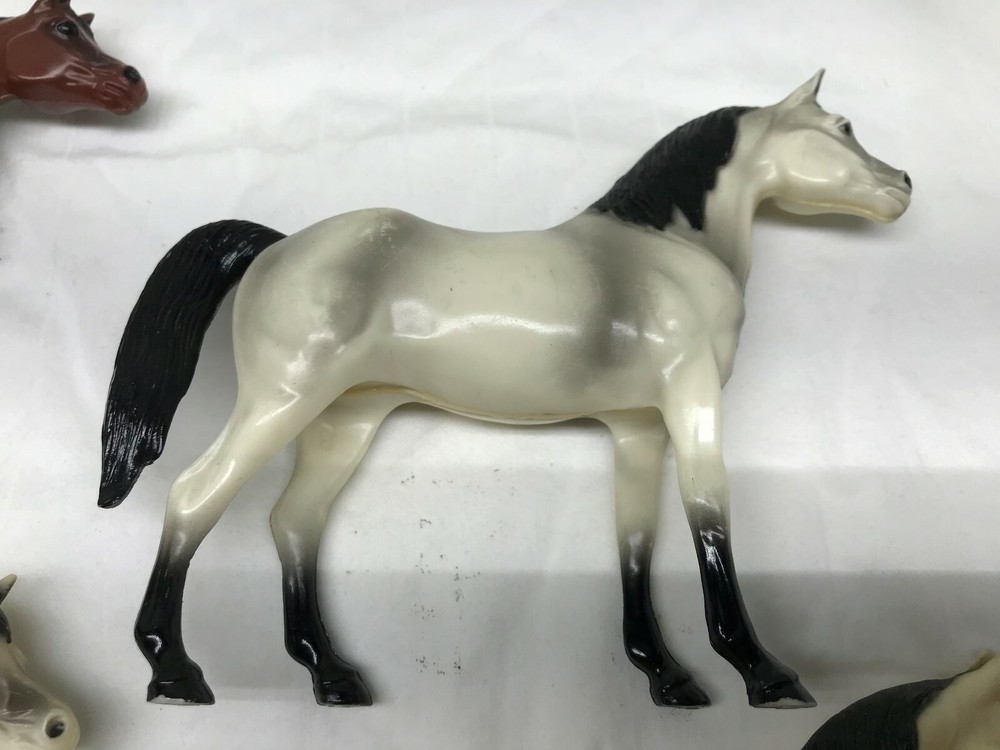 Hartland 5 Arabian Mares 5" all different very nice