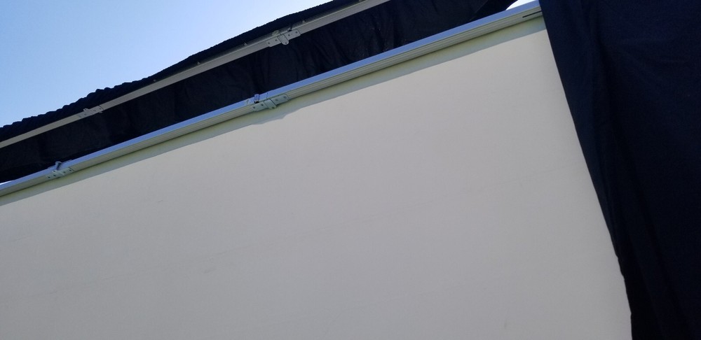 120" Draper Ultimate Folding Screen Portable Folding Screen CineFlex White XT700