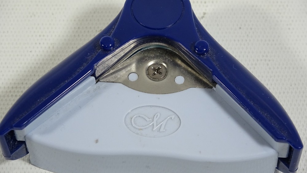 Creative Memories Round Corner Shaper Punch