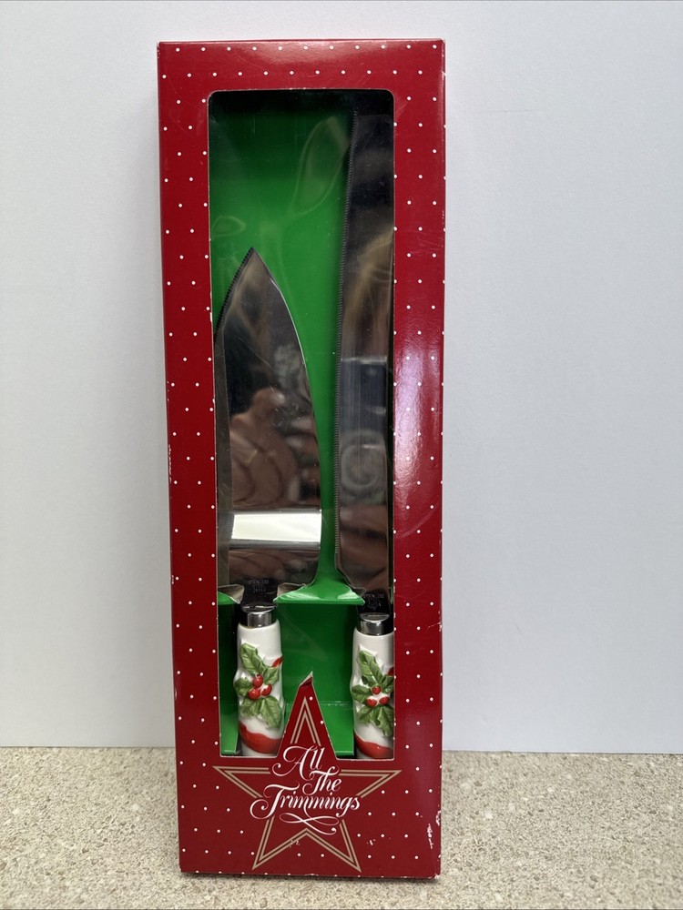 All The Trimmings Two Piece Cake Set