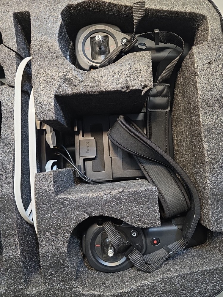 Parrot Bebop 2 drone with skycontroller, drone with Backpack