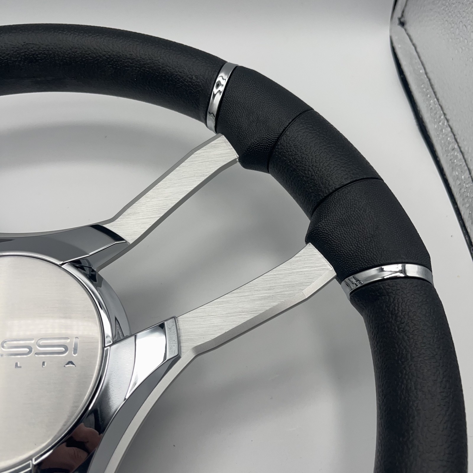 Malera Boat Steering Wheel Brushed Alum Spoke | Gussi Italia Center Cap