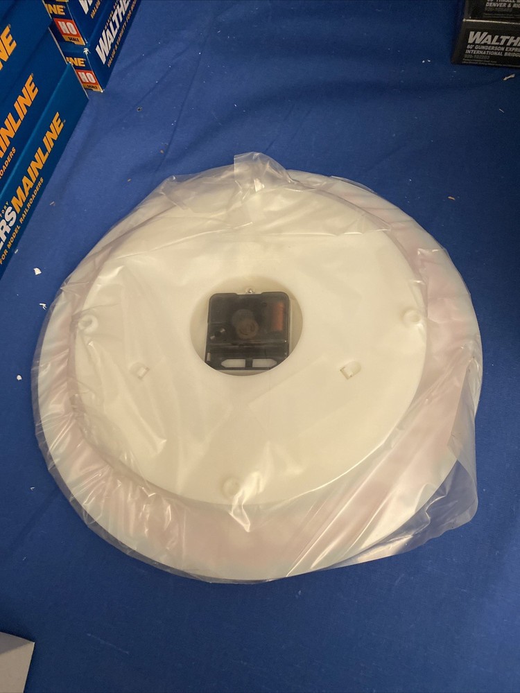 KISS Rotating Wall Clock Rock & Roll 20032New