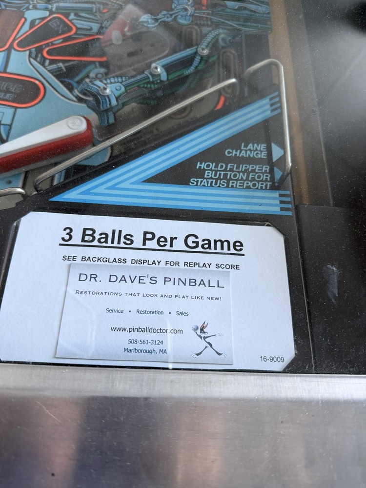 TERMINATOR 2 PINBALL MACHINE BY WILLIAMS -- EXCELLENT CONDITION