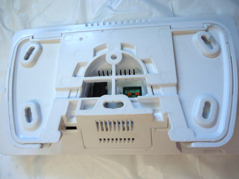 RE667W TOUCHPAD SLIMLINE