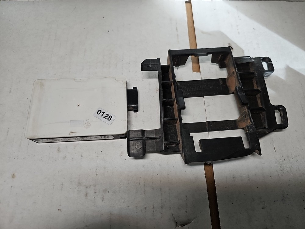 MERCEDES-BENZ GL450 X166 - Front Blind SPOT Radar Sensor Module Right Side