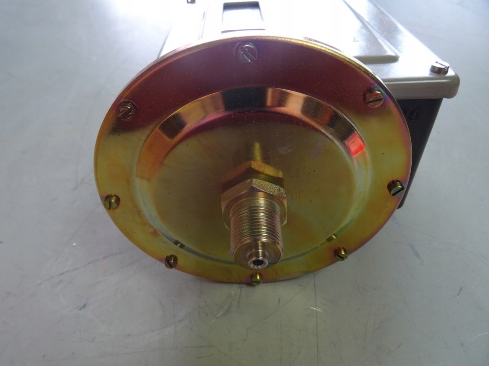 Danfoss RT113 Temperature Controller 017-5196