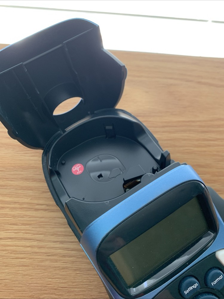 DYMO LetraTag Handheld Electronic Label Maker LT-100H Blue