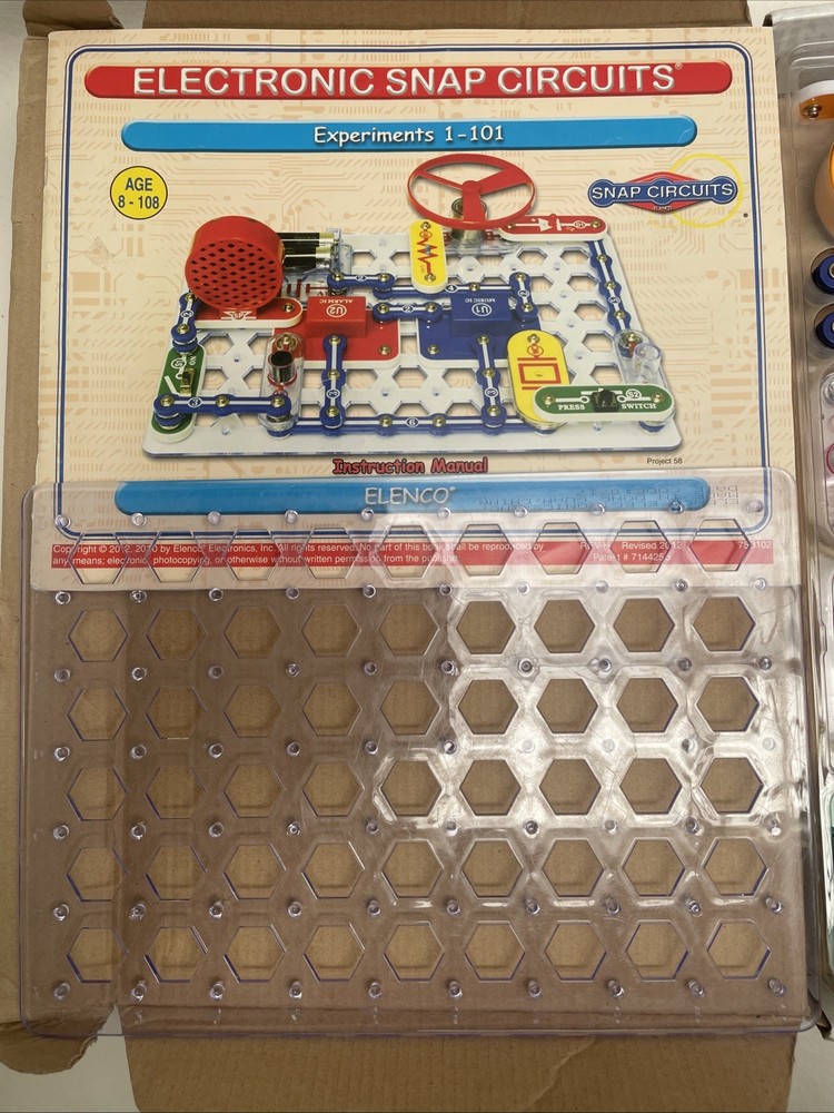 ELENCO Snap Circuits Jr. 100 Experiments Electronics Discovery Kit Complete