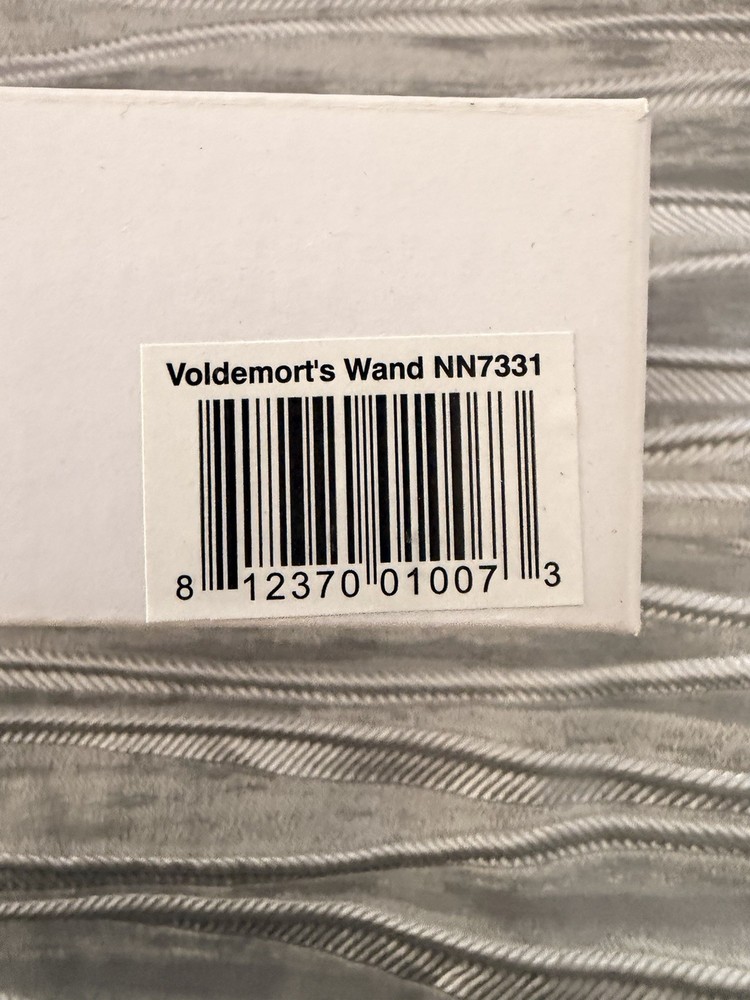 Lord Voldemort Wand in Ollivanders Box