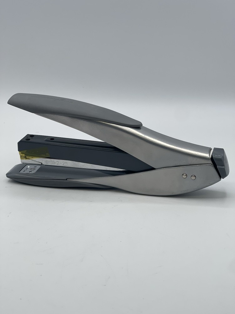 SmartTouch Desktop Stapler Reduced Effort 25 Sheets Gray/Gray