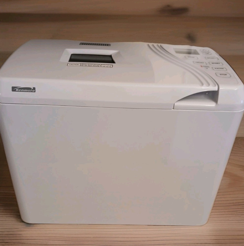 Kenmore Automatic Bread Maker 2 lb. Loaf Model ONLY USED ONCE. ORIGINAL BOX