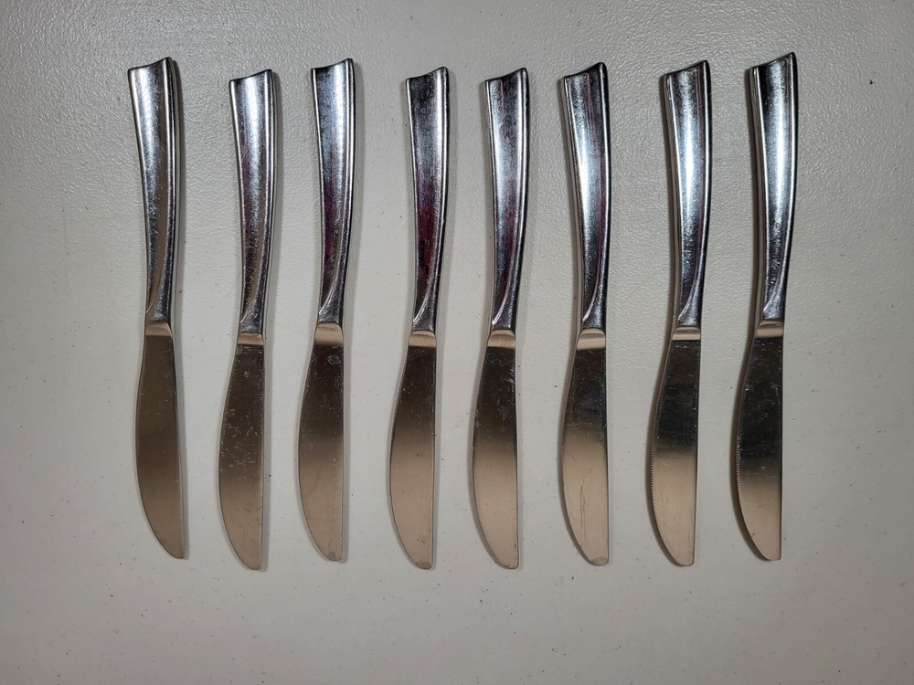 Set of 8 Hampton Silversmiths Stainless Flatware Knives - Symmetry