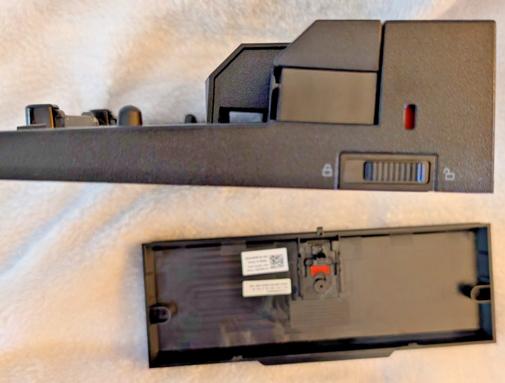 Pre-Owned Dell E-Port Replicator Model Pro3X Docking Station No Adapter