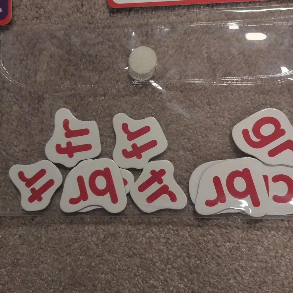 lakeshore activity box gg343. R Blends