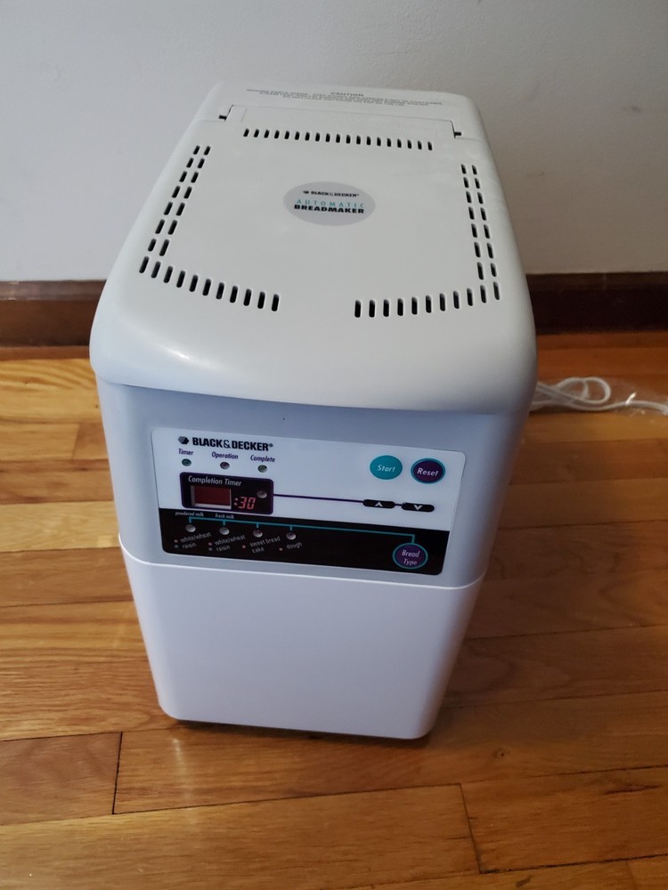 Black & Decker Model B1500 All-In-One Deluxe Automatic Breadmaker