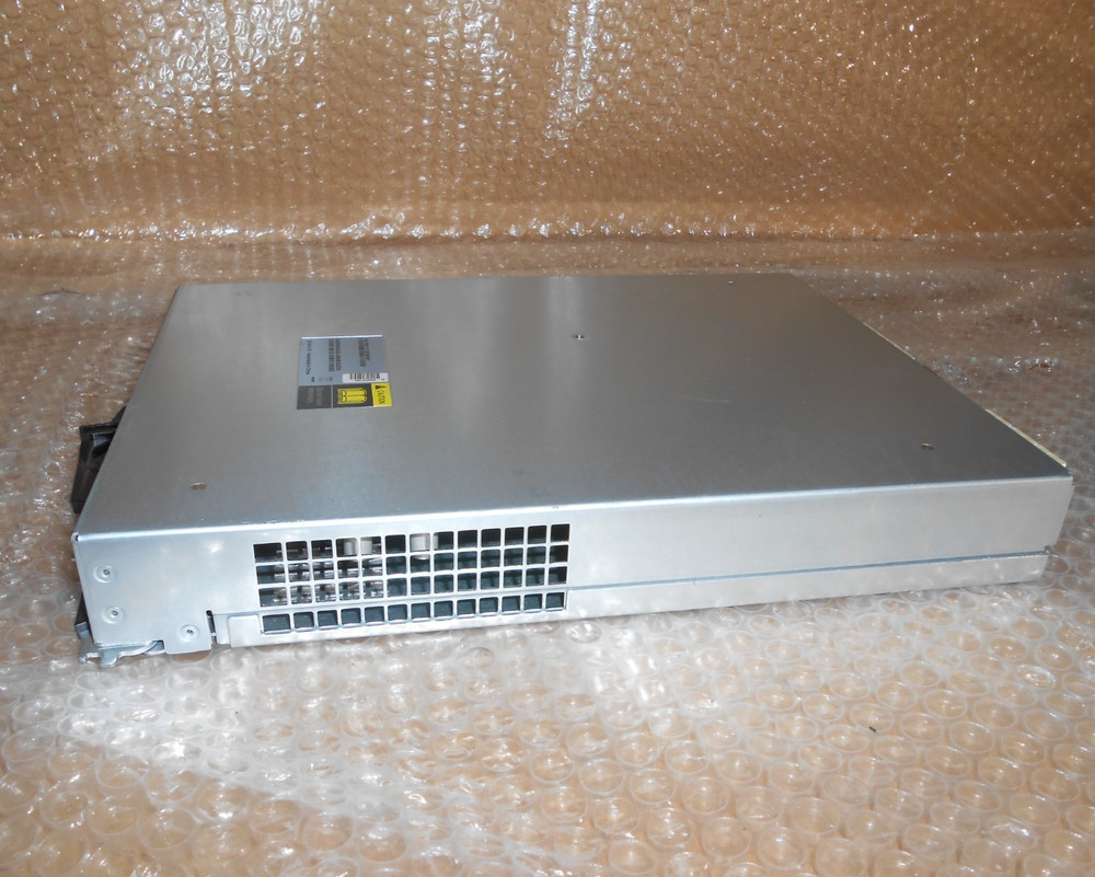 NetApp IOM6 SAS Storage Controller Ethernet Server Module P/N: 111-00190+B1