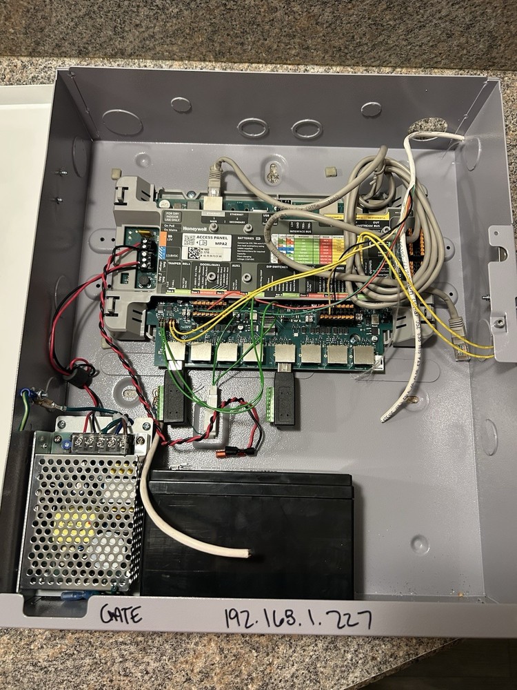 👍 Honeywell Maxpro Access MPA2 Door Access Control Panel Box 2 Door Controller