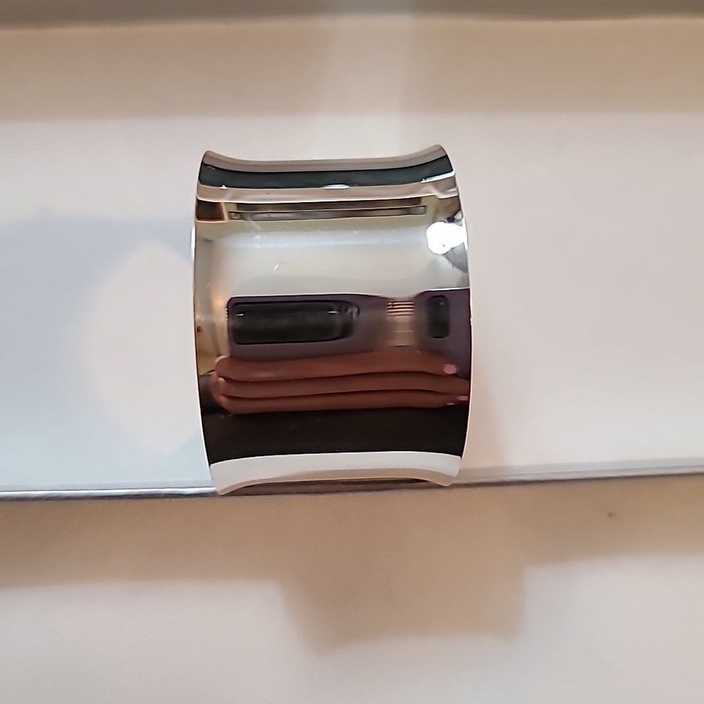 8 Vintage Silver Plate Napkin Rings by Sheridan Tauton